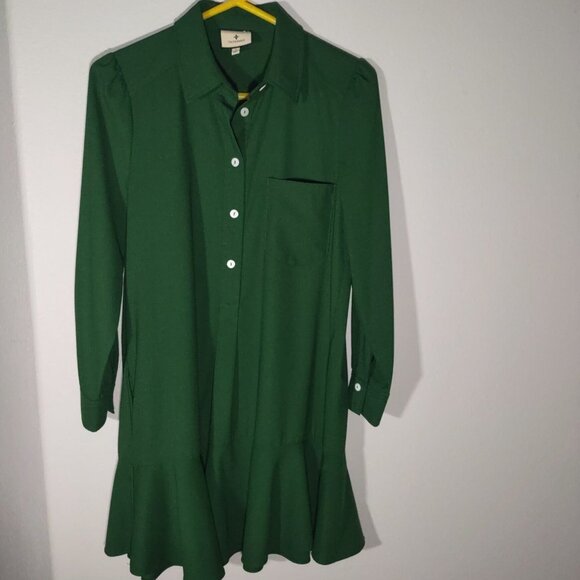 Tuckernuck Dresses & Skirts - Tuckernuck Hunter Green Crepe Callahan Dress Size Small Swing Shirt Pockets